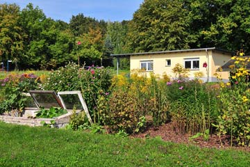 VILLA KUNTERBUNT, OBERSDORF VILLA KUNTERBUNT, OBERSDORF